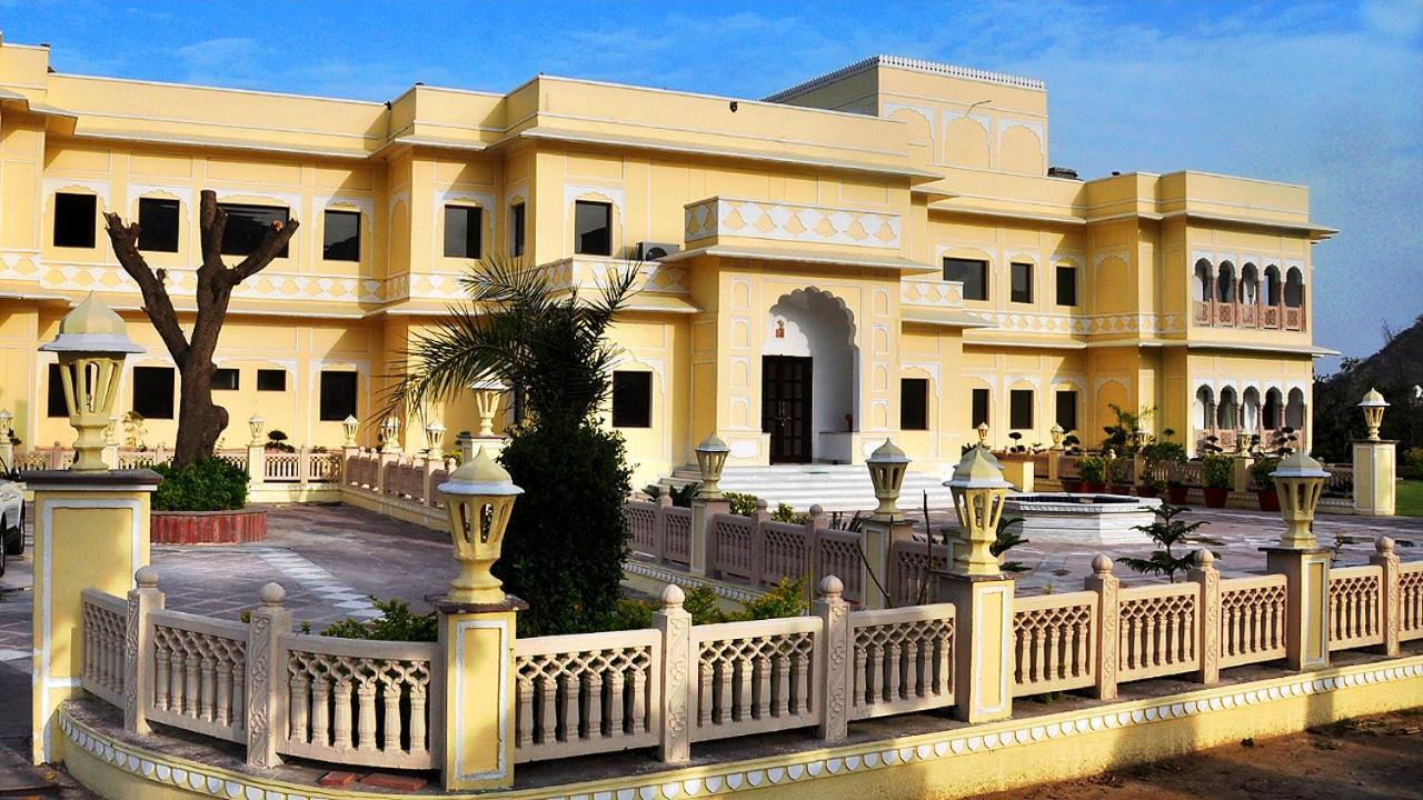 Hotel Raj Bagh Palace Джапур Экстерьер фото